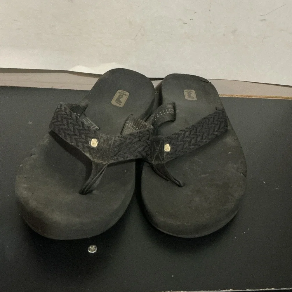 Teva Men's Mush ii BKBL Black Lightweight thong Flip Flop Sandals Size 8